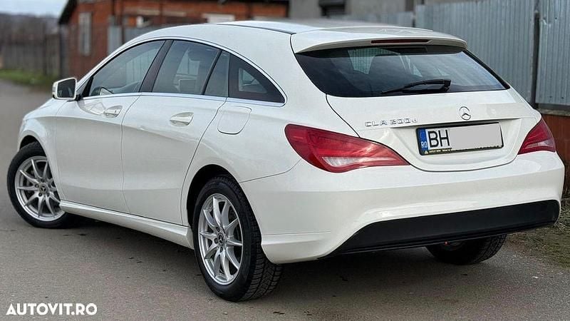 Second-hand Mercedes CLA200 136 CP (100 kW) 2015 Culoarealb Break