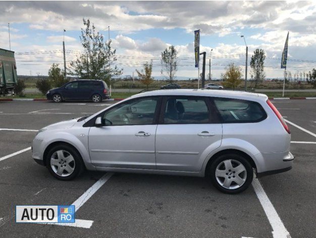 Second-hand Ford Focus 109 CP (80 kW) 2006 Argintiu Break