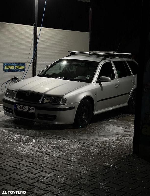 Culoaregri Second-hand 2006 Skoda Octavia Classic Break | 2.200 EUR (Preț OK) - Imagine 1/4