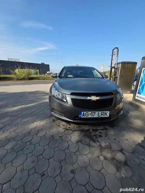 Gri Utilizat 2010 Chevrolet Cruze Berlinǎ | 3.200 EUR (Preț OK) - Imagine 1/4