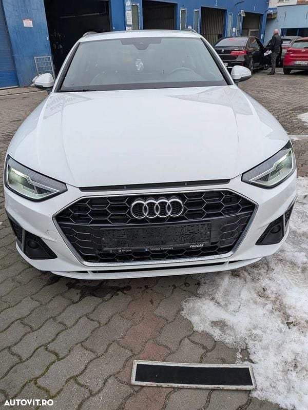 Culoarealb Utilizat 2022 Audi A4 S-Line Break | 18.500 EUR (Super Preț) - Imagine 1/4