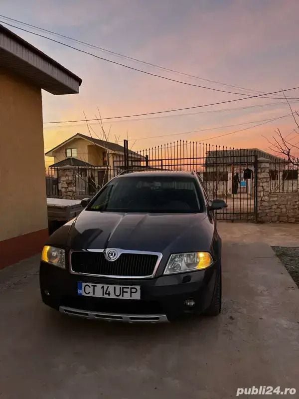 Utilizat 2008 Skoda Octavia Scout Break | 3.200 EUR - Imagine 1/4