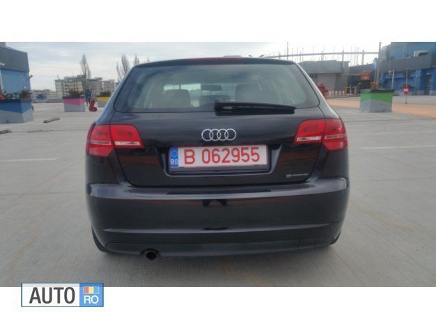 Second-hand Audi A3 Attraction 105 CP (77 kW) 2013 Negru Hatchback