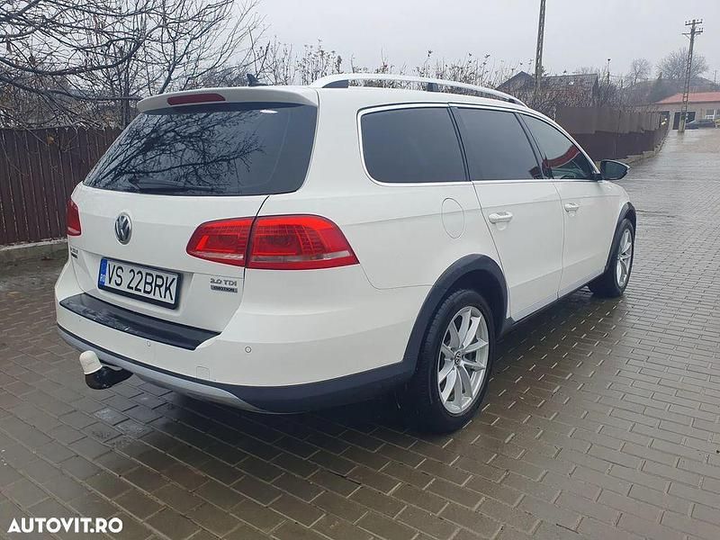 Second-hand VW Passat Alltrack 140 CP (102 kW) 2013 Culoarealb Break
