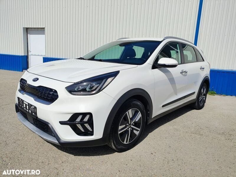 Alb Utilizat 2019 Kia Niro Vision SUV | 13.790 EUR (Super Preț) - Imagine 1/4