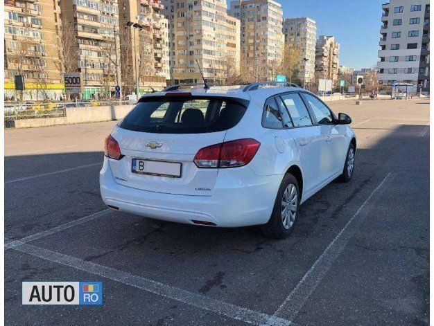 Second-hand Chevrolet Cruze LA 124 CP (91 kW) 2013 Alb Break