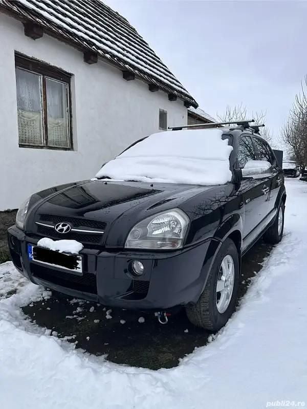 Negru Utilizat 2008 Hyundai Tucson SUV | 4.000 EUR (Preț bun) - Imagine 1/4