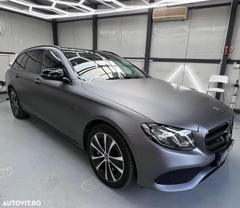 Second-hand Mercedes E300 Avantgarde 306 CP (225 kW) 2019 Culoaregri Break