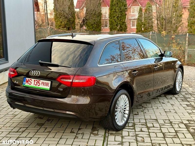 Second-hand Audi A4 S-Line 177 CP (130 kW) 2012 Culoaremaro Break