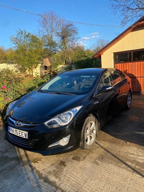 Negru Utilizat 2012 Hyundai i40 Berlinǎ | 8.900 EUR - Imagine 1/4