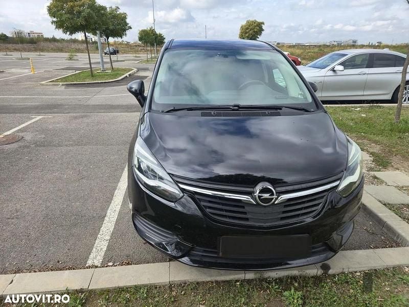 Culoarenegru Utilizat 2018 Opel Zafira Monovolum | 35.000 EUR - Imagine 1/4