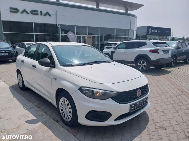 Alb Utilizat 2018 Fiat Tipo Lounge Berlinǎ | 5.700 EUR (Preț OK) - Imagine 1/4