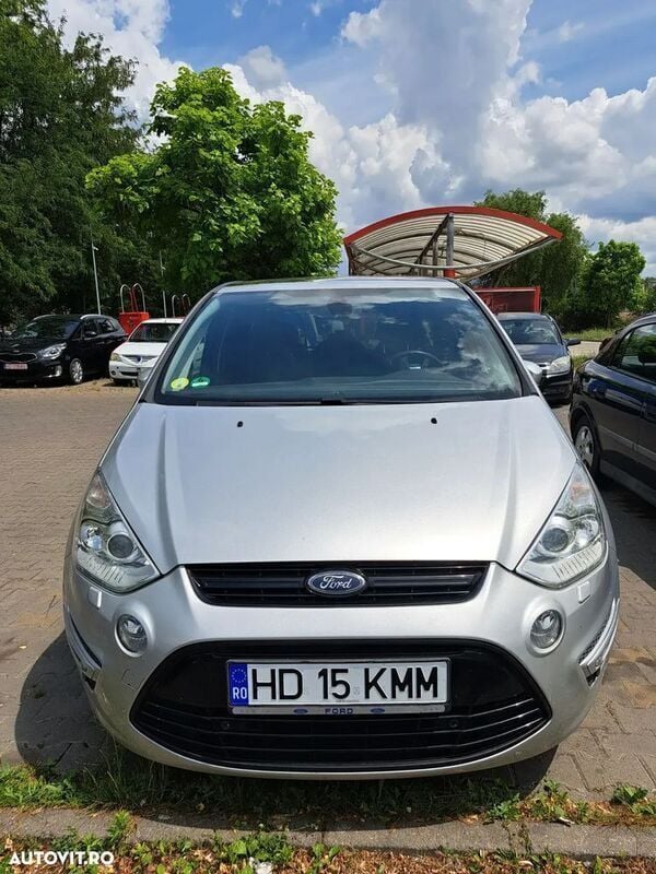 Gri Utilizat 2014 Ford S-MAX Titanium Monovolum | 6.300 EUR (Preț OK) - Imagine 1/4