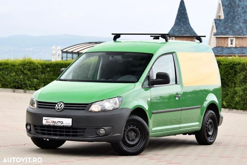 Second-hand VW Caddy 102 CP (75 kW) 2011 Verde Monovolum