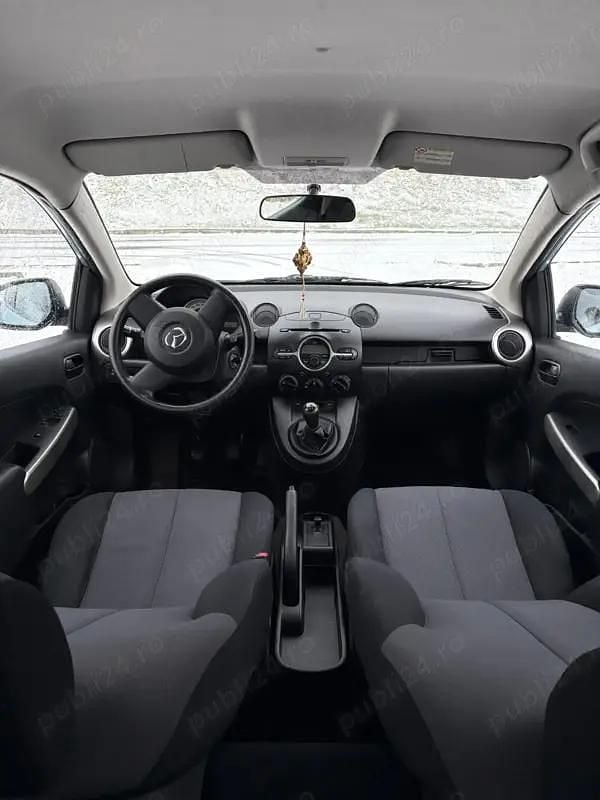 Second-hand Mazda 2 75 CP (55 kW) 2009 Albastru Hatchback