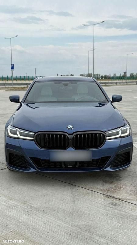 Culoarealbastru Utilizat 2021 BMW 540 Comfort Edition Berlinǎ | 41.000 EUR (Preț bun) - Imagine 1/4