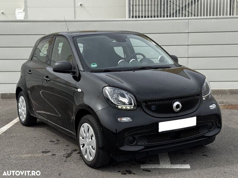 Negru Utilizat 2019 Smart ForFour Electric Drive Passion | 8.400 EUR - Imagine 1/4