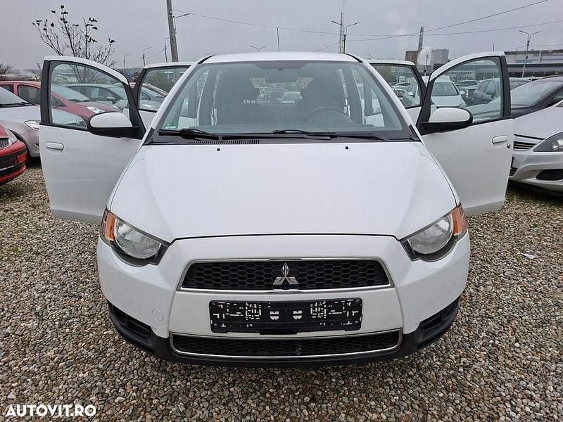 Second-hand Mitsubishi Colt 95 CP (69 kW) 2011 Culoarealb