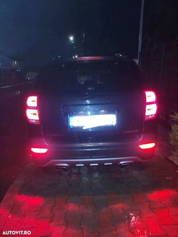 Second-hand Chevrolet Captiva LTZ 184 CP (135 kW) 2014 Negru SUV