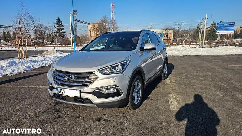 Culoareargint Utilizat 2016 Hyundai Santa Fe SUV | 17.200 EUR (Preț OK) - Imagine 1/4