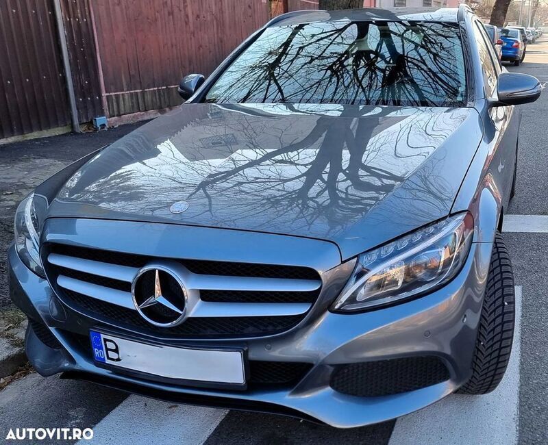 Gri Utilizat 2016 Mercedes C220 Break | 9.990 EUR (Super Preț) - Imagine 1/4