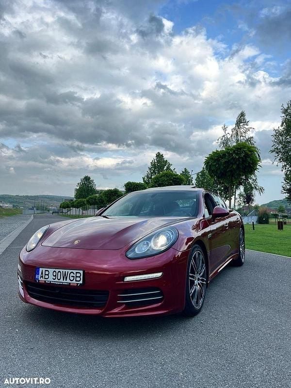 Second-hand Porsche Panamera 330 CP (242 kW) 2016 Culoarealte culori Hatchback