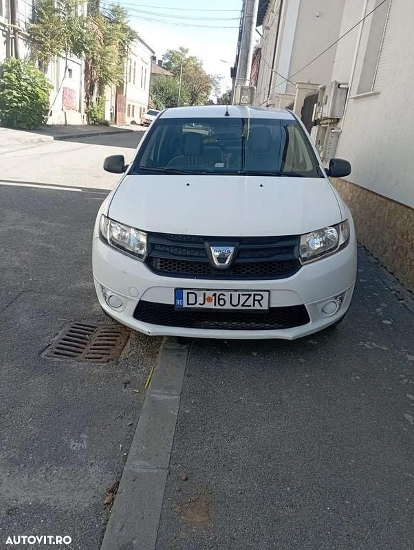 Culoarealb Utilizat 2014 Dacia Logan Ambiance Berlinǎ | 3.150 EUR (Preț bun) - Imagine 1/4