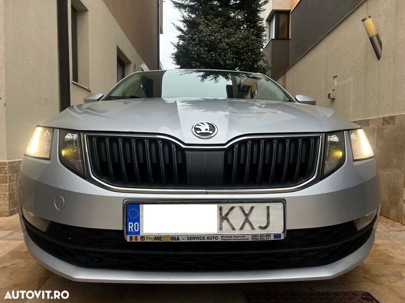 Argint Utilizat 2017 Skoda Octavia Style Berlinǎ | 9.400 EUR (Preț bun) - Imagine 1/4
