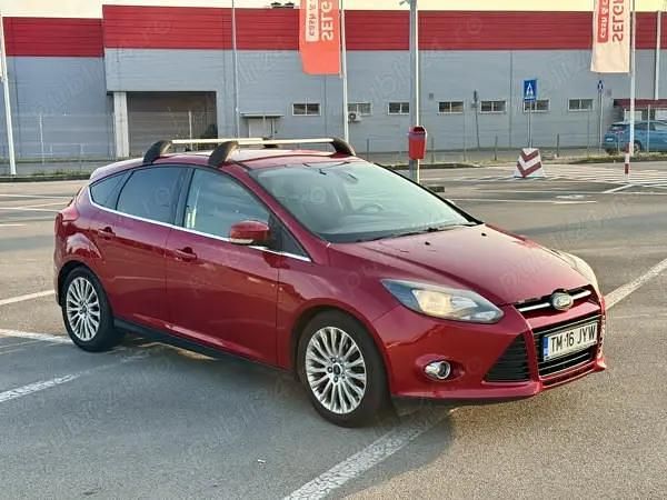 Rosu Utilizat 2013 Ford Focus Titanium Hatchback | 5.700 EUR (Puțin scump) - Imagine 1/4