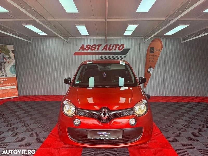 Second-hand Renault Twingo 71 CP (52 kW) 2016 Rosu Hatchback