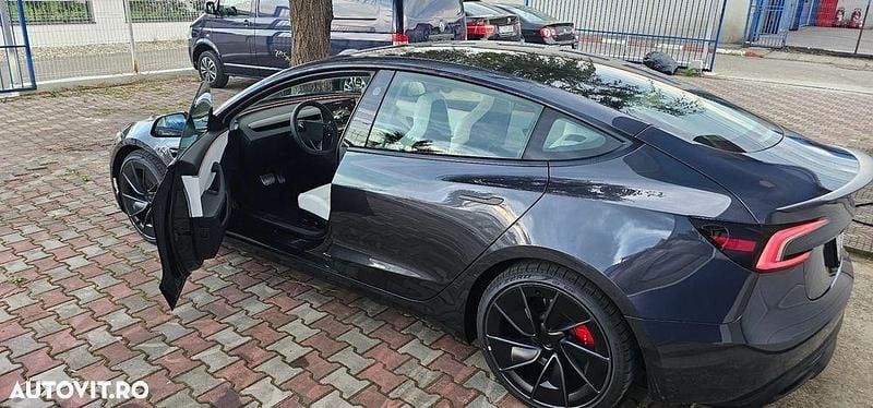 Culoaregri Utilizat 2024 Tesla Model 3 Performance Berlinǎ | 58.250 EUR - Imagine 1/4