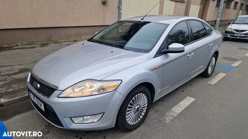 Gri Utilizat 2008 Ford Mondeo Trend Berlinǎ | 2.750 EUR (Preț bun) - Imagine 1/4