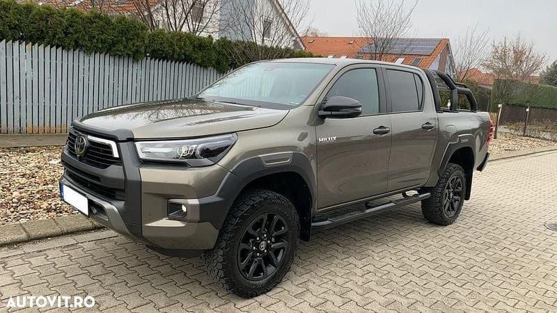 Second-hand Toyota HiLux Edition 204 CP (150 kW) 2021 Culoareverde Pickup