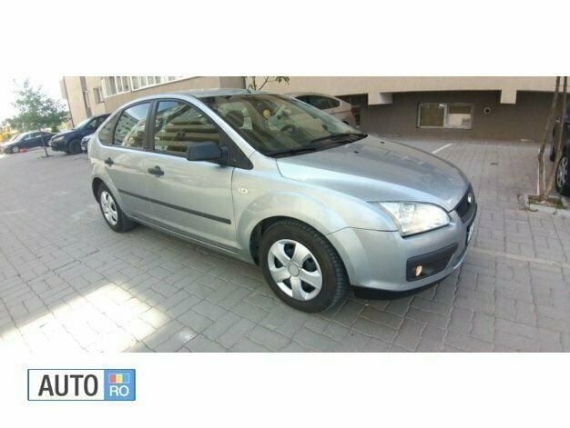 Second-hand Ford Focus 85 CP (62 kW) 2005 Gri Hatchback
