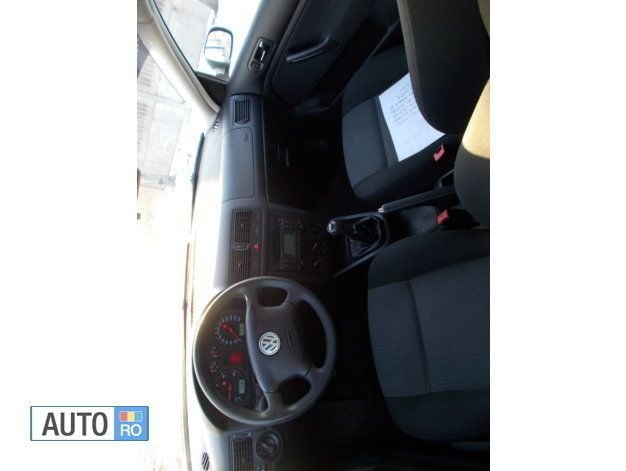 Second-hand VW Golf IV 101 CP (74 kW) 2004 Argintiu metalizat Break