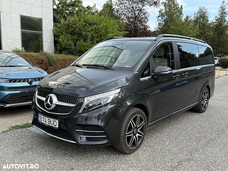 Culoarenegru Utilizat 2019 Mercedes V250 Monovolum | 36.999 EUR (Preț bun) - Imagine 1/4