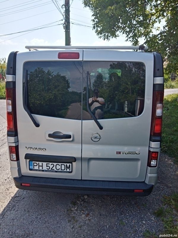 Second-hand Opel Vivaro 145 CP (106 kW) 2017 Gri Monovolum