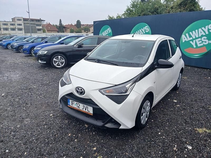 Alb Utilizat 2020 Toyota Aygo Hatchback | 8.450 EUR (Preț OK) - Imagine 1/4