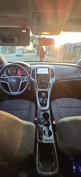 Second-hand Opel Astra 110 CP (80 kW) 2013 Alb Break