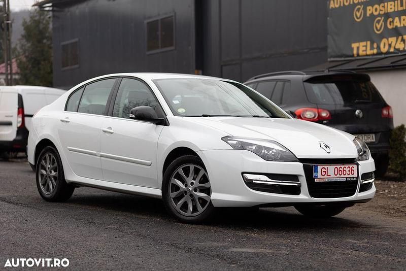 Second-hand Renault Laguna III Expression 110 CP (80 kW) 2014 Culoarealb Berlinǎ