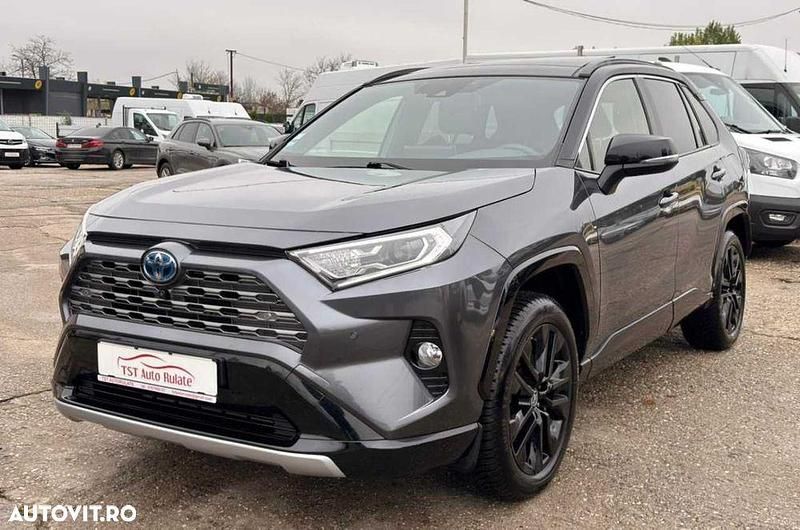 Second-hand Toyota RAV4 Hybrid 228 CP (167 kW) 2021 Culoaregri SUV