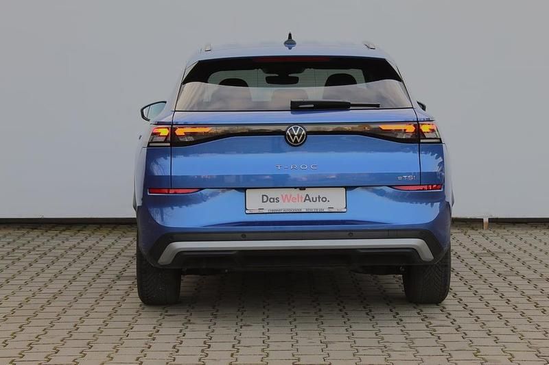 Second-hand VW T-Roc Life 115 CP (84 kW) 2025 Albastru dechis  metalic SUV