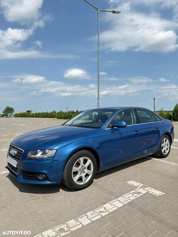 Albastru Utilizat 2010 Audi A4 Berlinǎ | 5.900 EUR (Preț OK) - Imagine 1/4