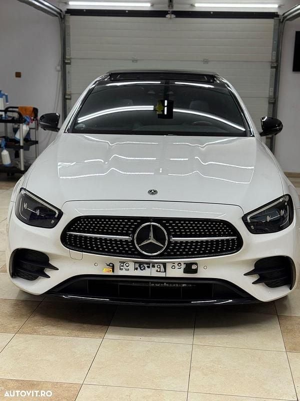 Second-hand Mercedes E300 Edition 320 CP (235 kW) 2021 Culoarealb Berlinǎ
