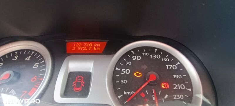 Gri Utilizat 2012 Renault Clio GrandTour Break | 4.300 EUR (Preț OK) - Imagine 1/4
