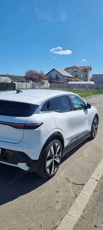 Second-hand Renault Megane E-Tech Techno 154 kW (210 CP) 2023 Hatchback