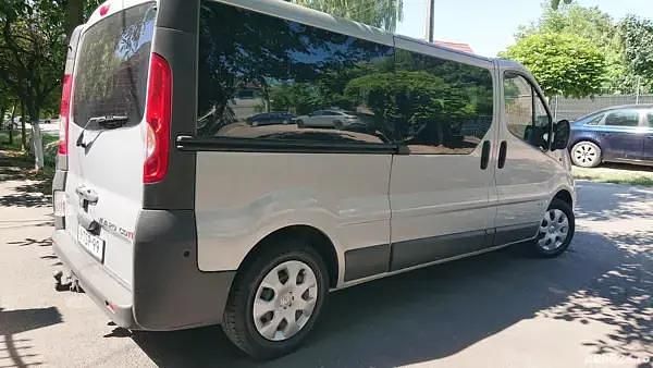 Second-hand Opel Vivaro 114 CP (83 kW) 2010 Monovolum