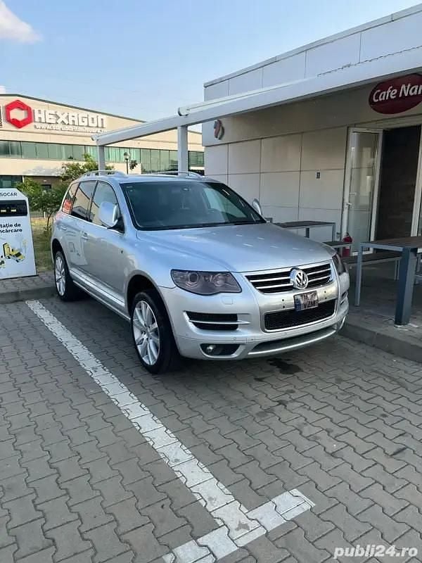 Argintiu Utilizat 2009 VW Touareg R-line SUV | 7.700 EUR (Puțin scump) - Imagine 1/4