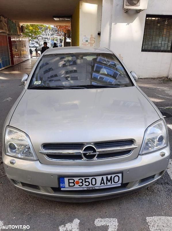 Culoareargint Utilizat 2005 Opel Vectra Comfort Berlinǎ | 2.200 EUR (Preț OK) - Imagine 1/4