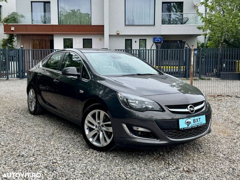 Gri Utilizat 2014 Opel Astra Exklusiv Berlinǎ | 5.750 EUR (Preț OK) - Imagine 1/4